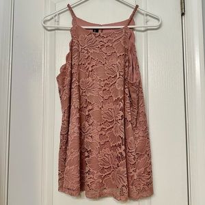 Women’s Sleeveless Blouse